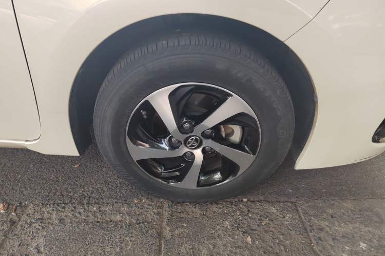 Used Toyota Levin 2017 Revised 185T CVT Elite Edition China V Standard Right Front Wheel Hub