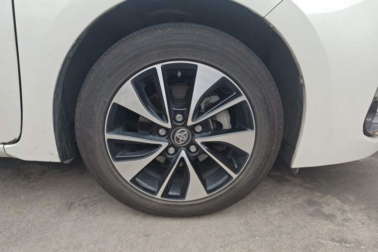 Used Toyota Levin 2017 Revised 185T CVT Leading Edition China V Standard Right Front Wheel Hub