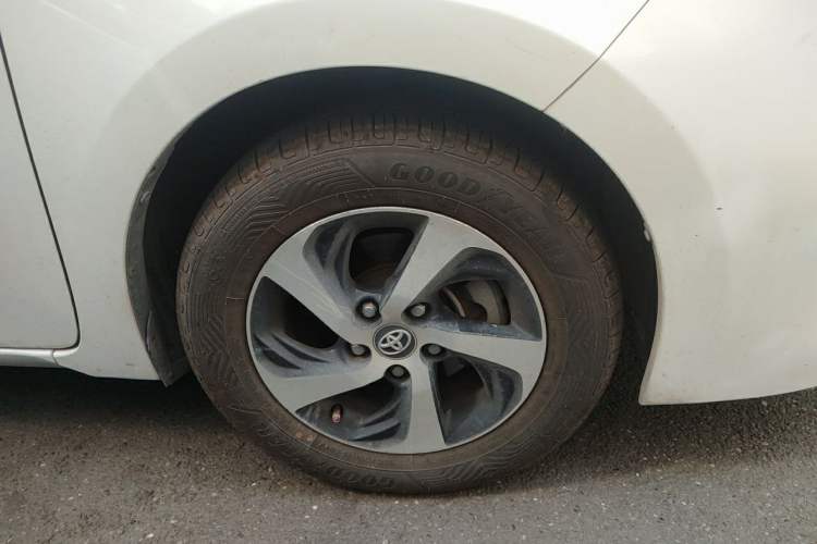 Used Toyota Levin 2017 Revised 185T CVT Elite Edition China V Standard Right Front Wheel Hub