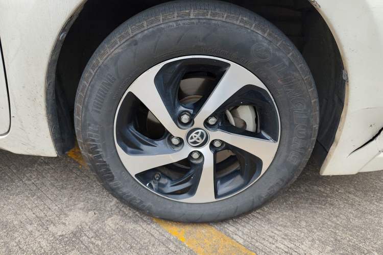 Used Toyota Levin 2017 Revised Dual-Engine 1.8H GS E-CVT Elite Sunroof Version China V Standard Right Front Wheel Hub