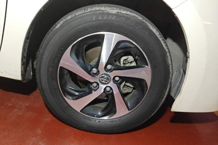 Used Toyota Levin 2017 Revised 185T CVT Elite Edition China V Standard Right Front Wheel Hub