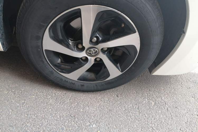 Used Toyota Levin 2017 Revised 185T CVT Elite Edition China V Standard Right Front Wheel Hub
