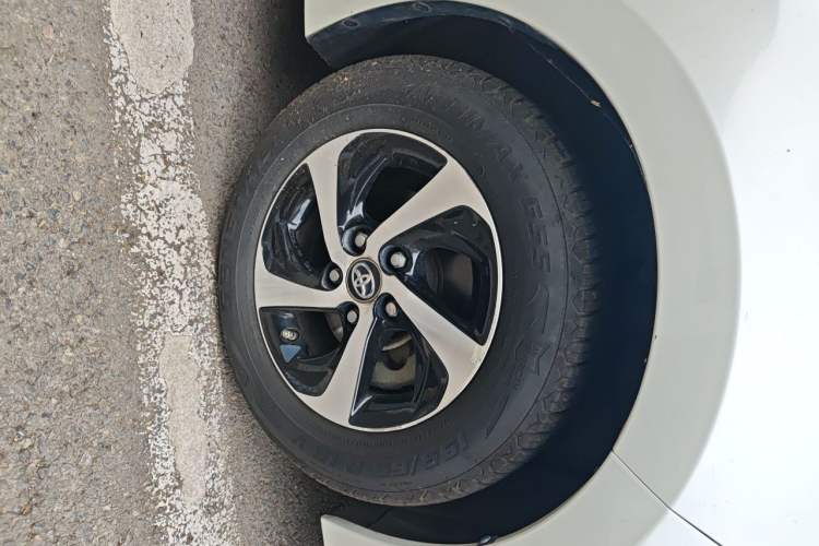 Used Toyota Levin 2017 Revised 185T CVT Elite Edition China V Standard Right Front Wheel Hub