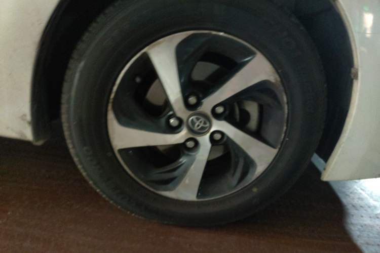 Used Toyota Levin 2017 Revised 185T CVT Elite Edition China V Standard Right Front Wheel Hub