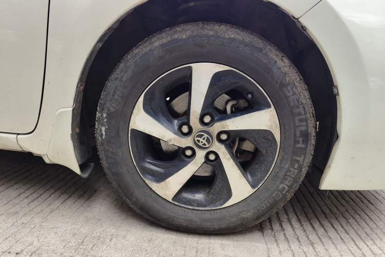 Used Toyota Levin 2017 Revised 185T CVT Elite Edition China V Standard Right Front Wheel Hub