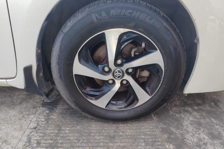 Used Toyota Levin 2017 Revised 185T CVT Elite Edition China V Standard Right Front Wheel Hub