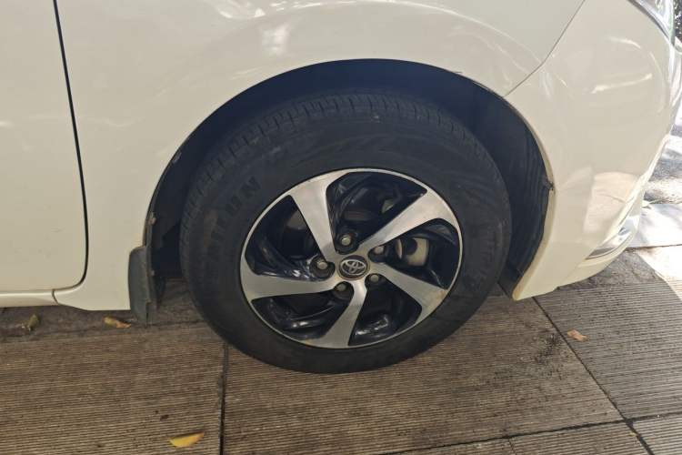 Used Toyota Levin 2017 Revised Dual-Engine 1.8H GS E-CVT Elite Sunroof Version China V Standard Right Front Wheel Hub