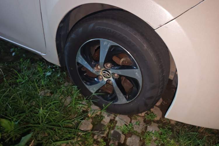 Used Toyota Levin 2017 Revised 185T CVT Elite Edition China V Standard Right Front Wheel Hub