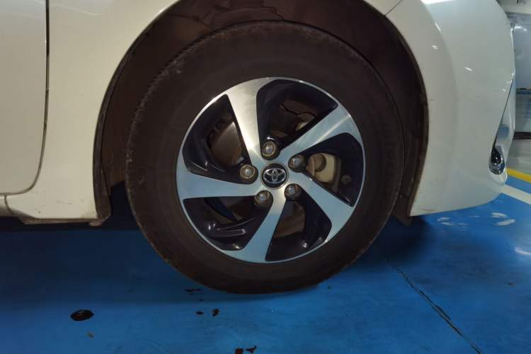 Used Toyota Levin 2017 Revised 185T CVT Elite Edition China V Standard Right Front Wheel Hub
