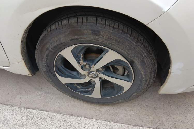 Used Toyota Levin 2017 Revised Dual-Engine 1.8H GS E-CVT Elite Sunroof Version China V Standard Right Front Wheel Hub