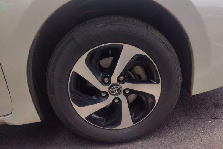 Used Toyota Levin 2017 Revised 185T CVT Elite Edition China V Standard Right Front Wheel Hub