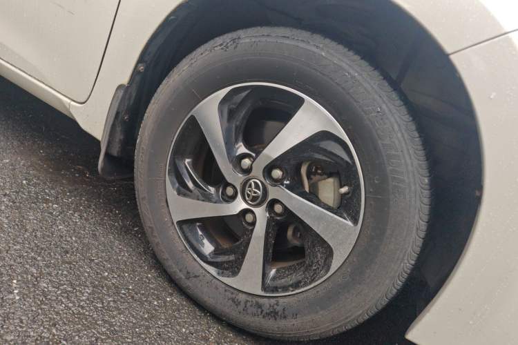 Used Toyota Levin 2017 Revised Version 185T CVT Elite Edition China VI Standard Right Front Wheel Hub