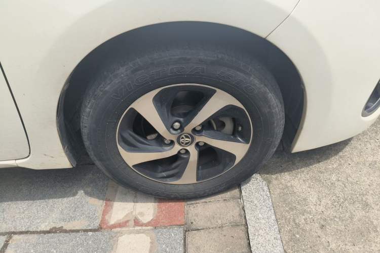 Used Toyota Levin 2017 Revised 185T CVT Elite Edition China V Standard Right Front Wheel Hub