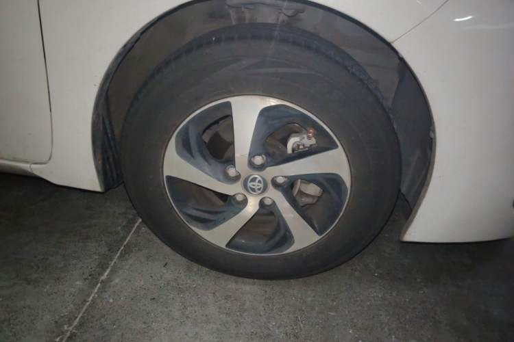 Used Toyota Levin 2017 Revised 185T CVT Elite Edition China V Standard Right Front Wheel Hub