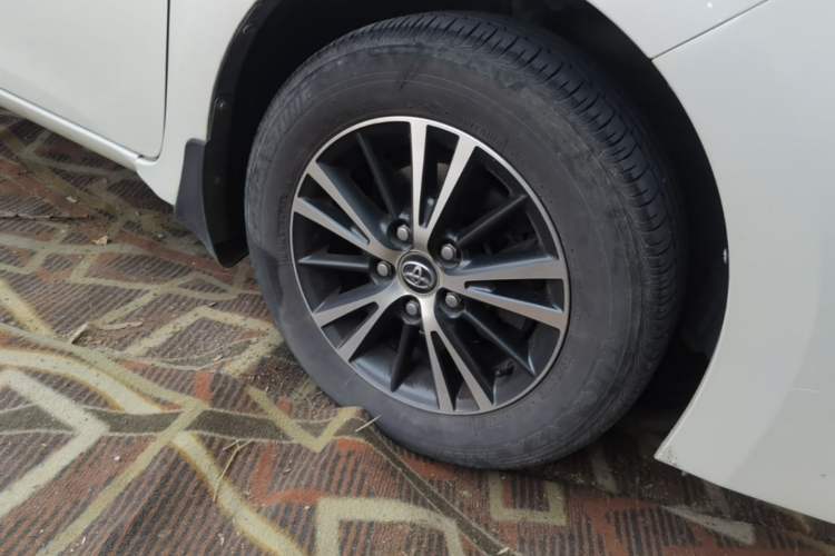 Used Toyota Levin 2017 1.2T V CVT Luxury Edition Right Front Wheel Hub