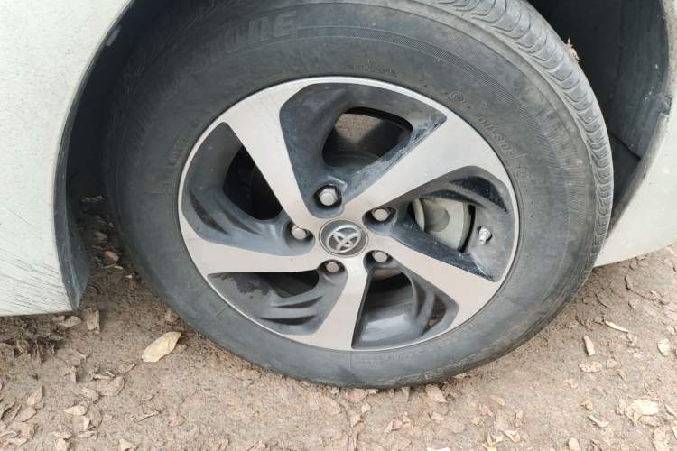 Used Toyota Levin 2017 Revised 185T CVT Elite Edition China V Standard Right Front Wheel Hub
