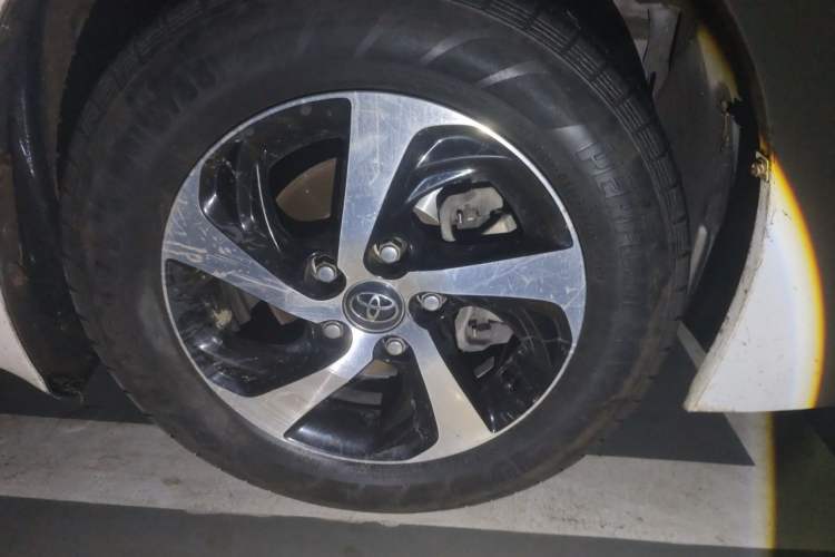 Used Toyota Levin 2017 Revised 185T CVT Elite Edition China V Standard Right Front Wheel Hub
