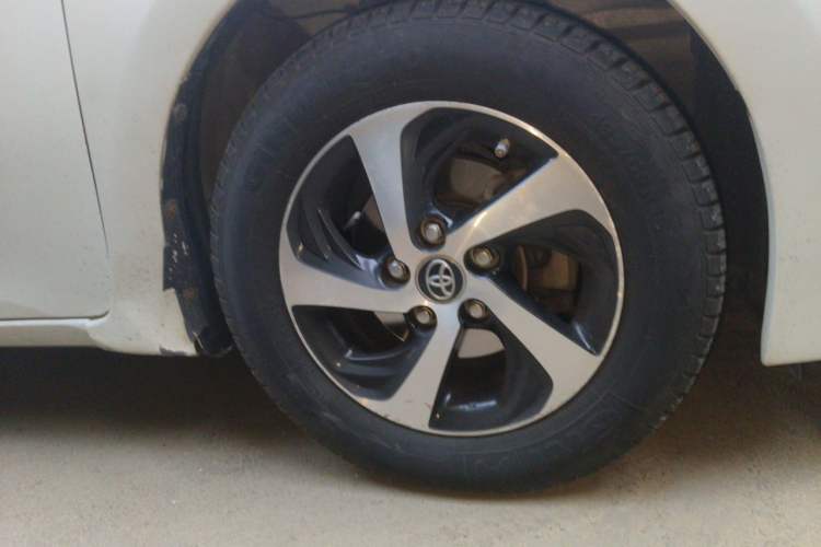 Used Toyota Levin 2017 Revised 185T CVT Elite Edition China V Standard Right Front Wheel Hub