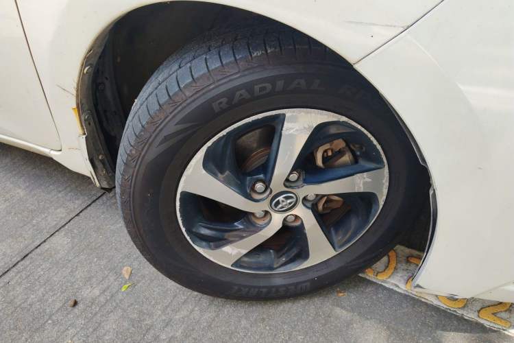 Used Toyota Levin 2017 Revised Dual-Engine 1.8H GS E-CVT Elite Sunroof Version China V Standard Right Front Wheel Hub
