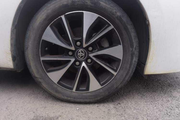 Used Toyota Levin 2017 Revised 185T CVT Leading Edition China V Standard Right Front Wheel Hub