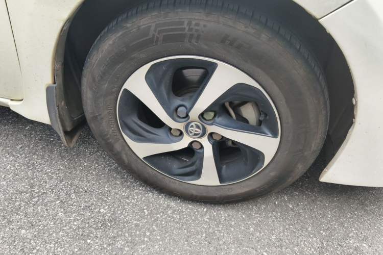Used Toyota Levin 2017 Revised 185T CVT Elite Edition China V Standard Right Front Wheel Hub