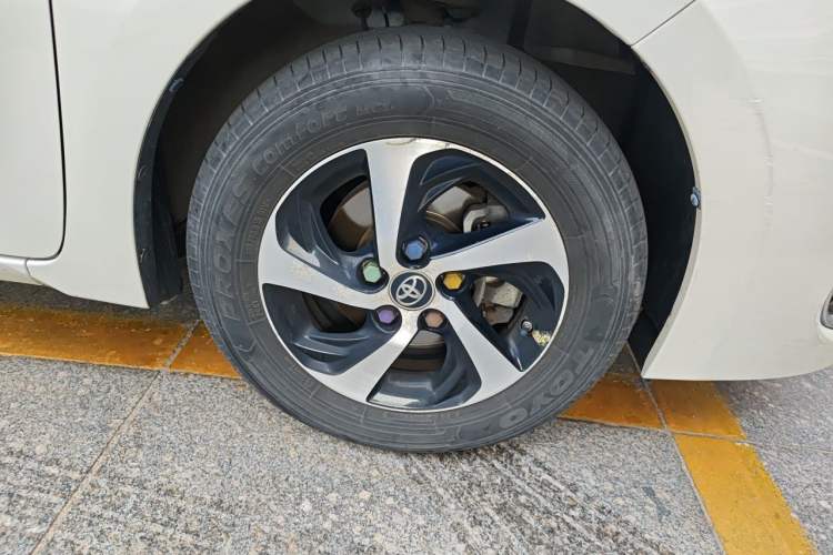 Used Toyota Levin 2017 Revised 185T CVT Elite Edition China V Standard Right Front Wheel Hub