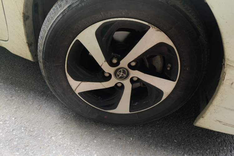 Used Toyota Levin 2017 Revised 185T CVT Elite Edition China V Standard Right Front Wheel Hub