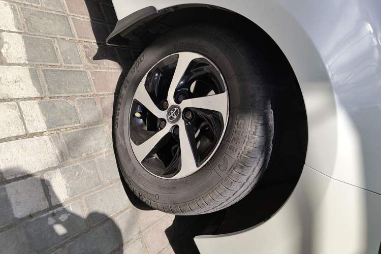 Used Toyota Levin 2017 Revised Version 185T CVT Elite Edition China VI Standard Right Front Wheel Hub