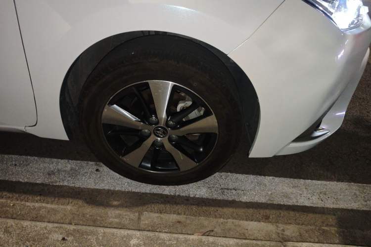 Used Toyota Levin 2017 Revised Dual-Engine 1.8H V E-CVT Luxury Edition China V Standard Right Front Wheel Hub