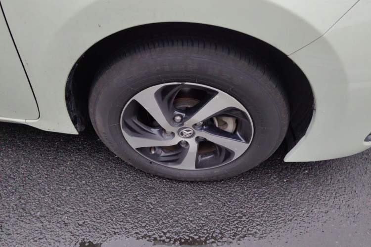 Used Toyota Levin 2017 Revised 185T Manual Elite Edition China V Standard Right Front Wheel Hub