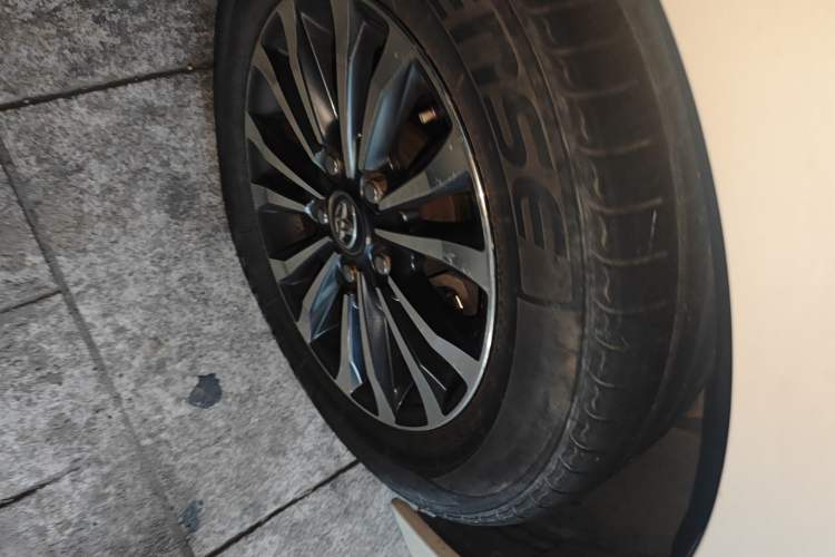 Used Toyota Levin 2017 1.2T E CVT New Sharp Edition Right Front Wheel Hub