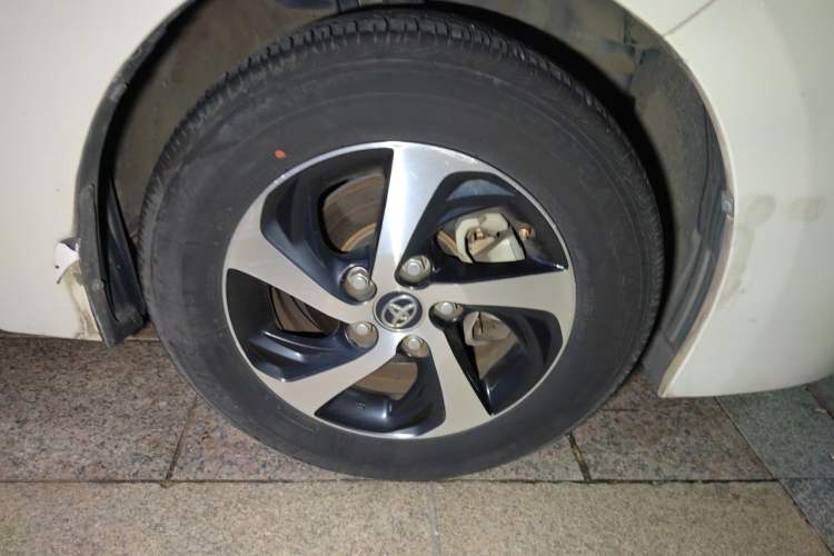 Used Toyota Levin 2017 Revised 185T CVT Elite Edition China V Standard Right Front Wheel Hub