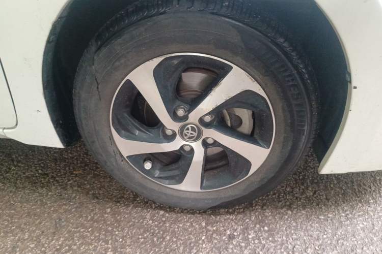 Used Toyota Levin 2017 Revised 185T CVT Elite Edition China V Standard Right Front Wheel Hub