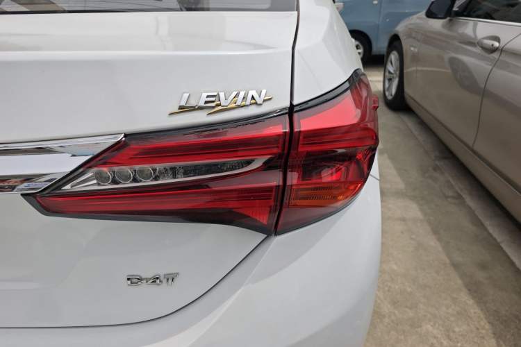 Used Toyota Levin 2017 Revised 185T CVT Elite Edition China V Standard Right Rear Taillight