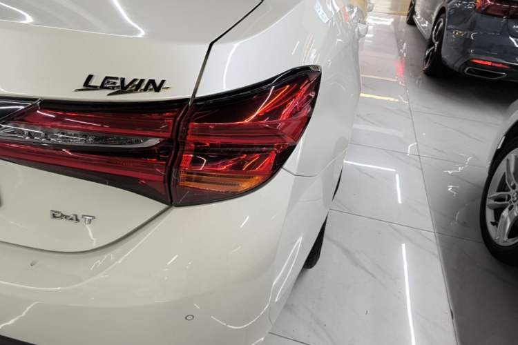 Used Toyota Levin 2017 Revised 185T CVT Elite Edition China V Standard Right Rear Taillight