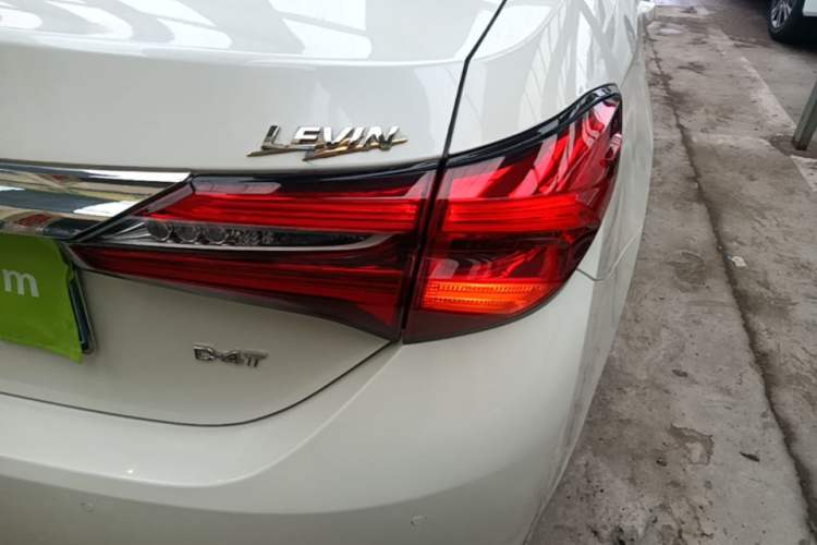 Used Toyota Levin 2017 Revised 185T CVT Elite Edition China V Standard Right Rear Taillight