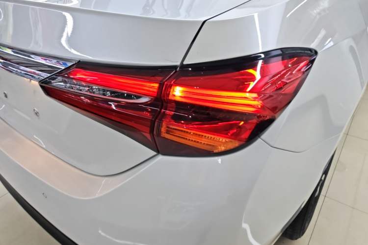 Used Toyota Levin 2017 Revised 185T CVT Elite Edition China V Standard Right Rear Taillight