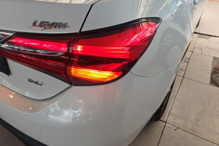 Used Toyota Levin 2017 Revised 185T CVT Elite Edition China V Standard Right Rear Taillight