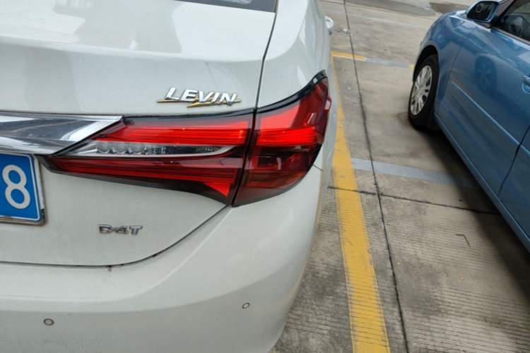 Used Toyota Levin 2017 Revised 185T CVT Elite Edition China V Standard Right Rear Taillight