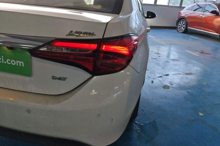 Used Toyota Levin 2017 Revised 185T CVT Elite Edition China V Standard Right Rear Taillight