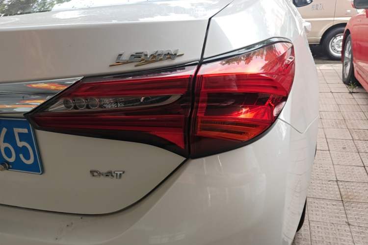 Used Toyota Levin 2017 Revised 185T CVT Elite Edition China V Standard Right Rear Taillight