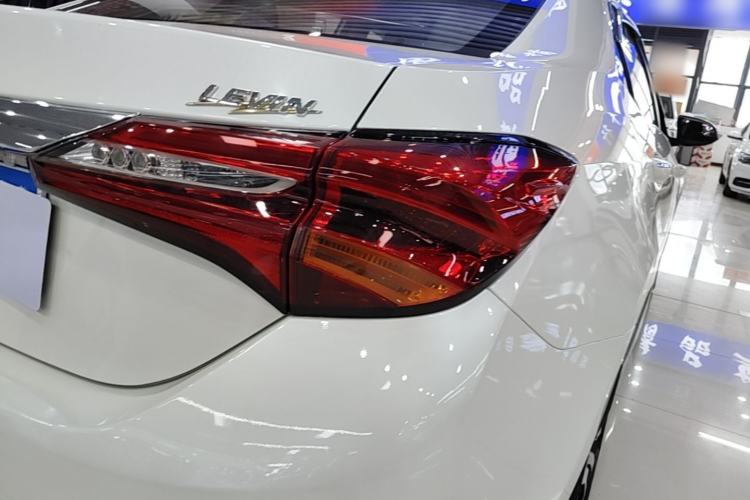 Used Toyota Levin 2017 Revised 1.8 GS CVT Elite Edition China V Standard Right Rear Taillight