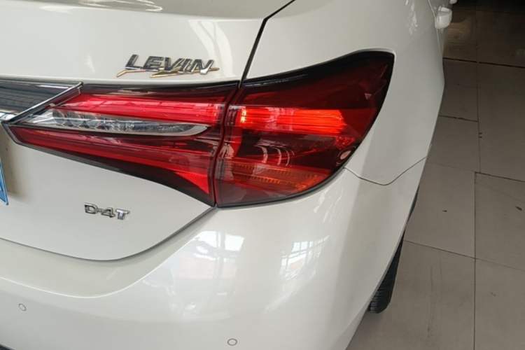 Used Toyota Levin 2017 Revised 185T CVT Elite Edition China V Standard Right Rear Taillight