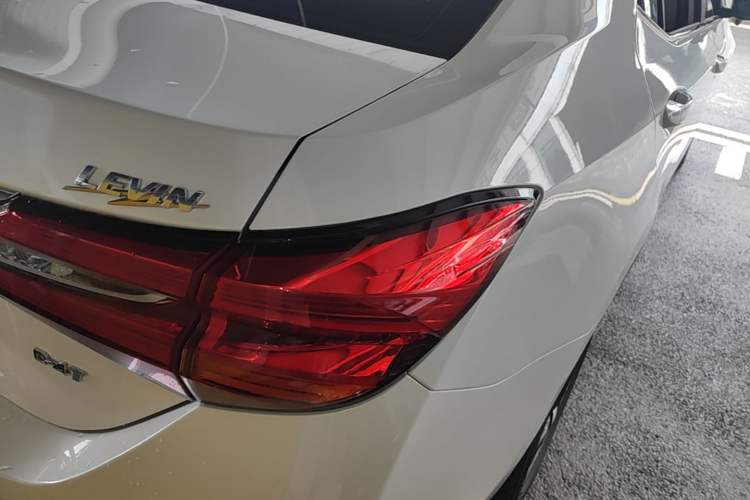 Used Toyota Levin 2017 Revised 185T CVT Elite Edition China V Standard Right Rear Taillight