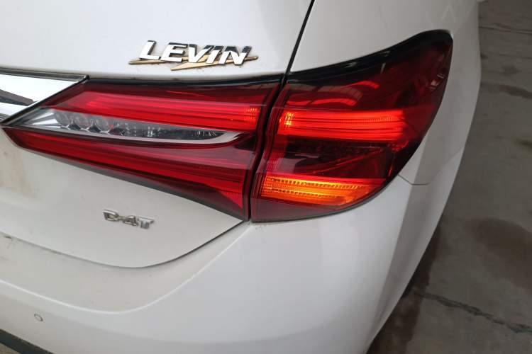 Used Toyota Levin 2017 Revised 185T CVT Elite Edition China V Standard Right Rear Taillight