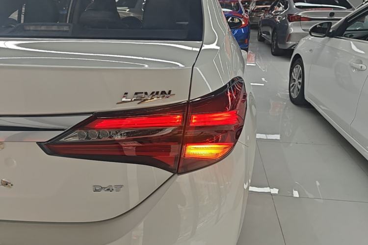Used Toyota Levin 2017 Revised 185T CVT Elite Edition China V Standard Right Rear Taillight