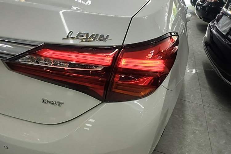 Used Toyota Levin 2017 Revised 185T CVT Elite Edition China V Standard Right Rear Taillight