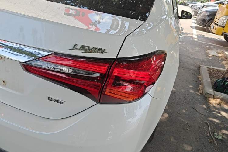 Used Toyota Levin 2017 Revised 185T CVT Leading Edition China V Standard Right Rear Taillight