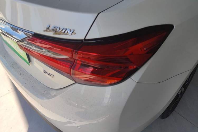 Used Toyota Levin 2017 Revised 185T CVT Elite Edition China V Standard Right Rear Taillight