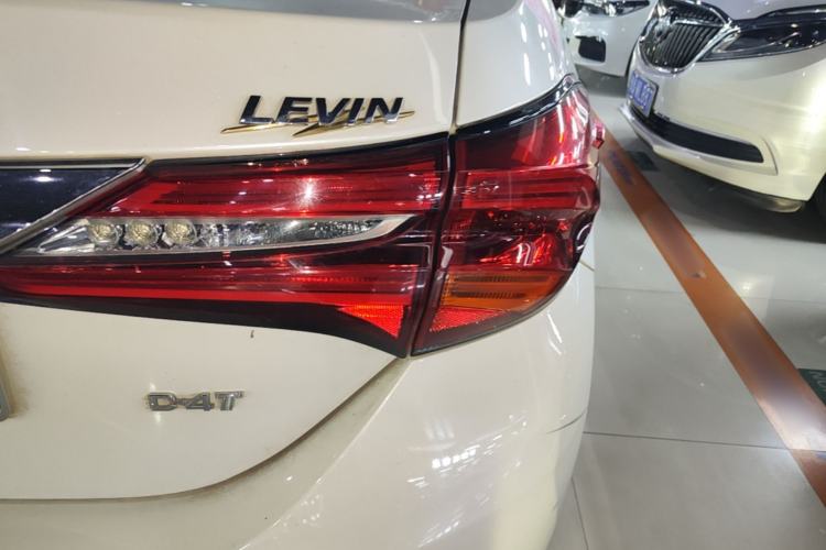 Used Toyota Levin 2017 Revised 185T CVT Elite Edition China V Standard Right Rear Taillight